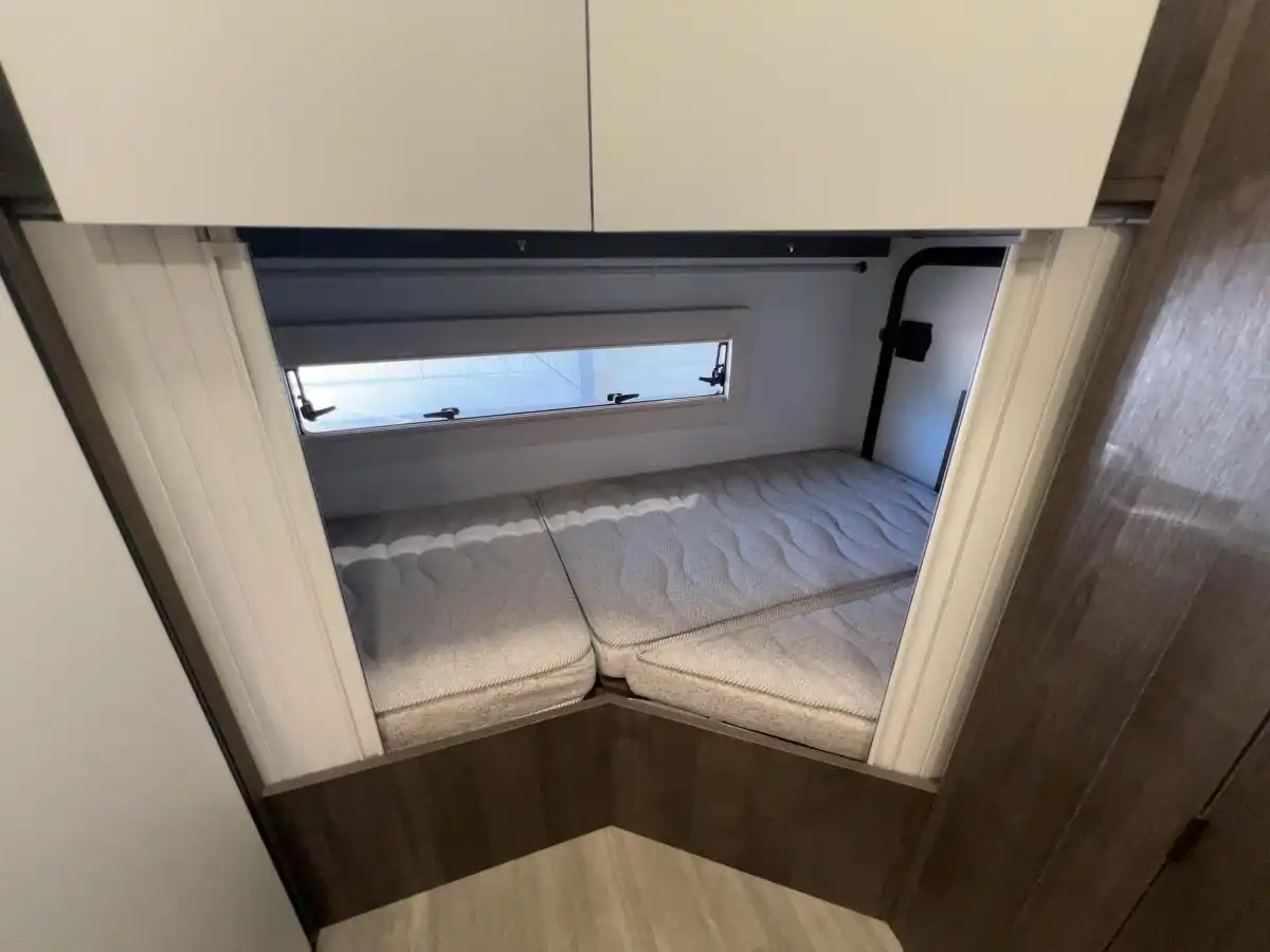 BENIMAR Tessoro 483 Northautokapp - Ansicht 11